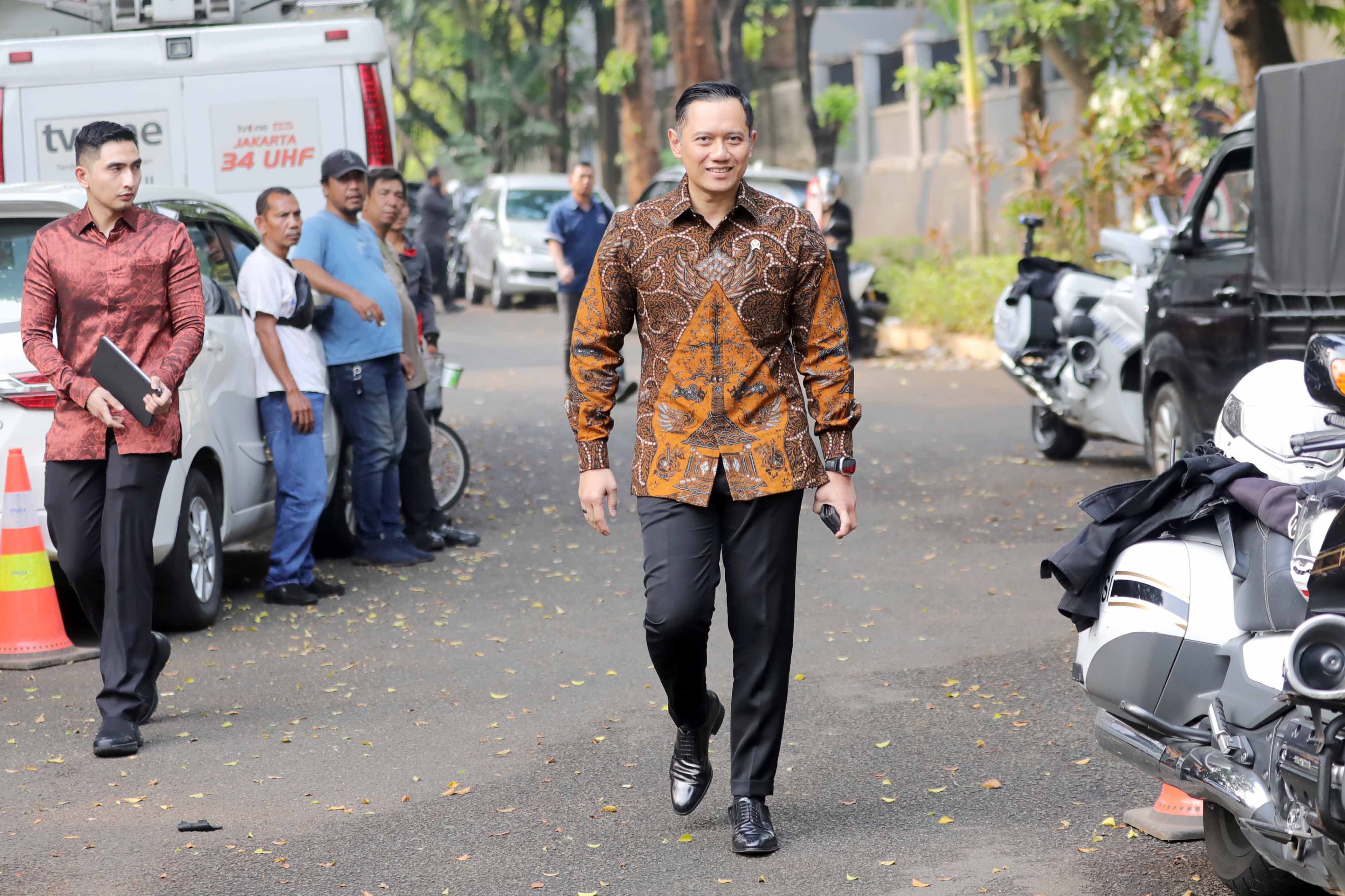 Menko AHY Targetkan Sejumlah Proyek Infrastruktur Rampung di 100 Hari Pertama