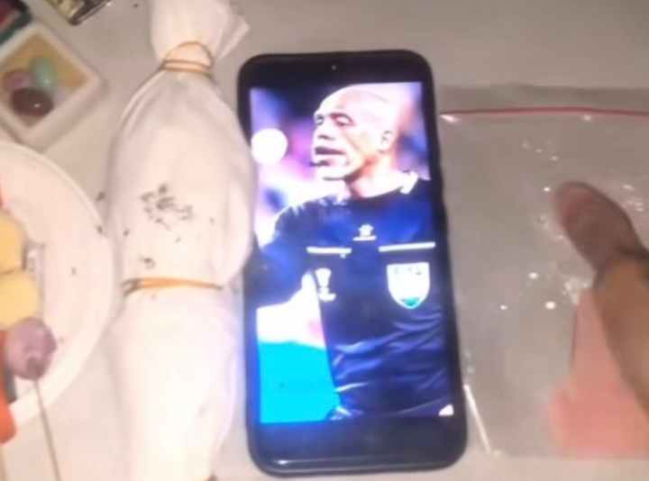 Viral Netizen 'Santet' Wasit Ahmed Al-Kaf Pakai Kain Pocong, Apa Hukum Santet dalam Islam?