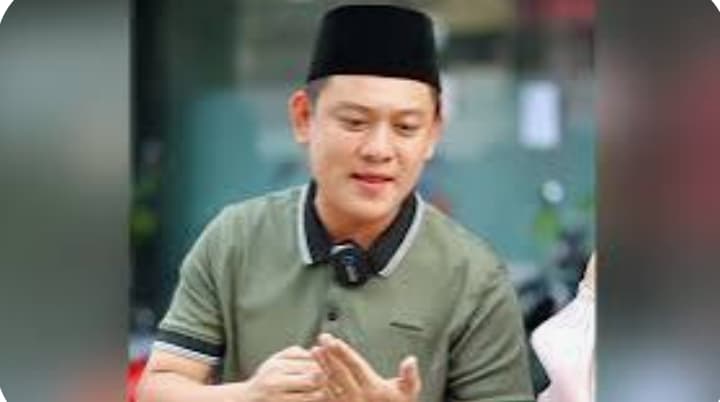 Bobon Santoso Mualaf, Prosesi Syahadat Dipandu Ustaz Derry Sulaiman