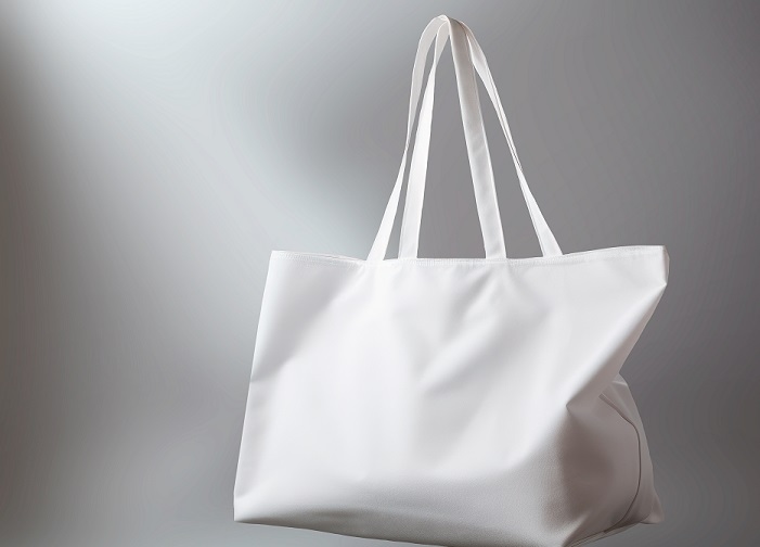 Begini Cara Merawat Kebersihan Tas Warna Putih
