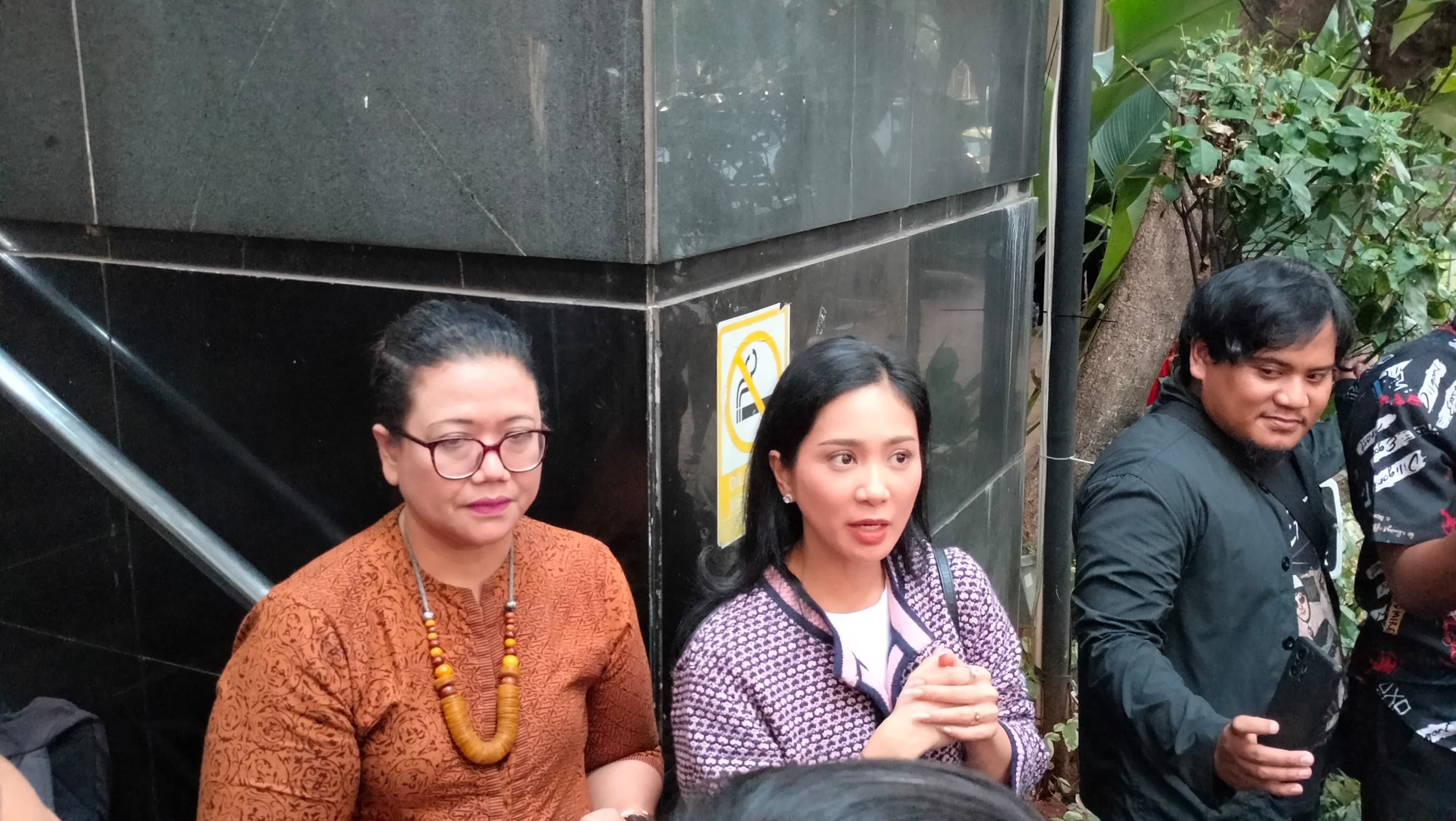 Bunga Zainal Kecewa Pelaku Investasi Bodong Divonis 2 Tahun Penjara