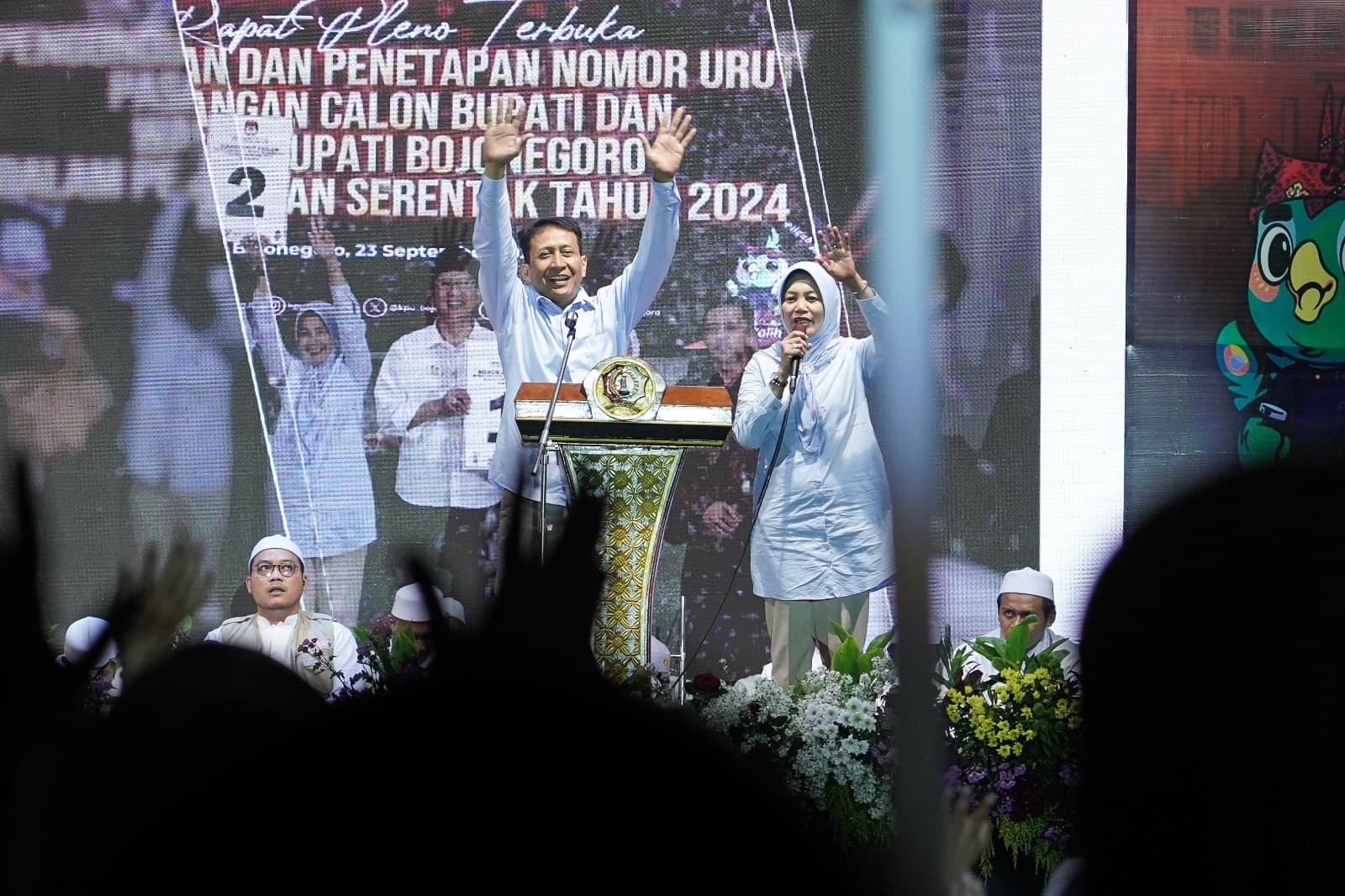 Pilkada Bojonegoro di Depan Mata, Elektabilitas Wahono-Nurul Tak Terkejar Teguh-Farida