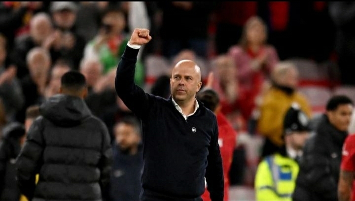 Liverpool Kembali ke Puncak, Arne Slot Minta Publik Tahan Pujian Sampai 7 Laga Lagi