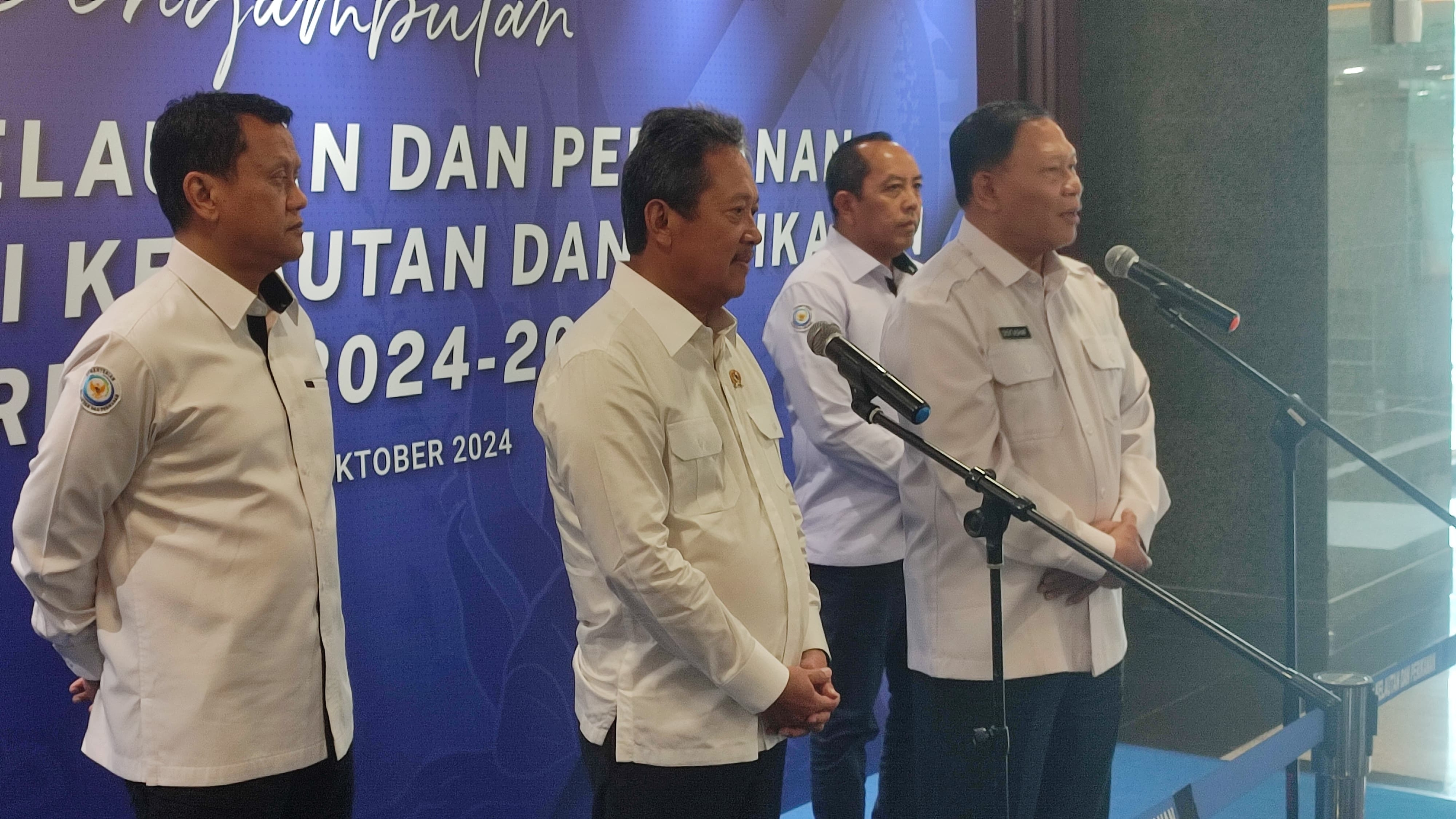 KKP Gandeng TNI AL Berantas Pencurian Pasir Laut