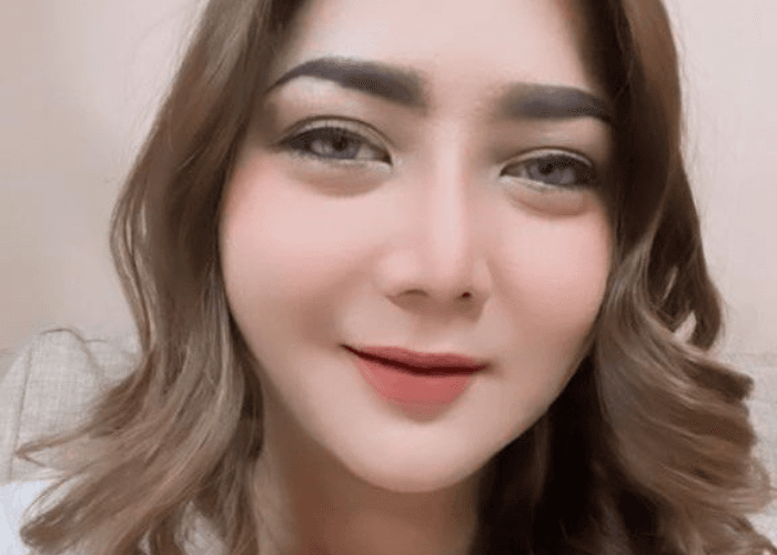 Profil Pratiwi Noviyanthi, Mantan Pramugari yang Kini Terlibat Perseteruan dengan Agus Salim