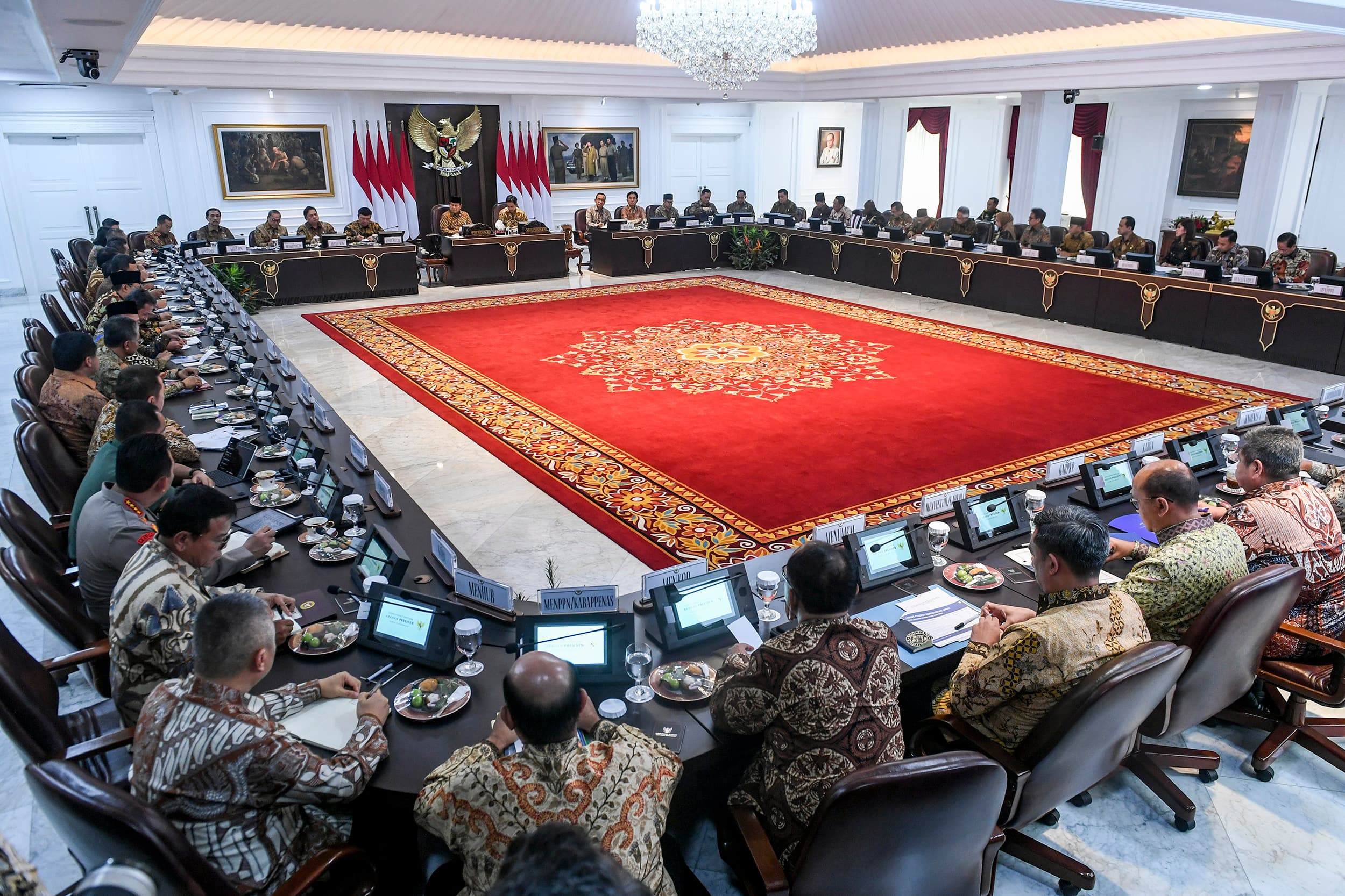 Sudah 20 Hari Kerja, Sejumlah Jajaran Kabinet Prabowo Mendapat Apresiasi