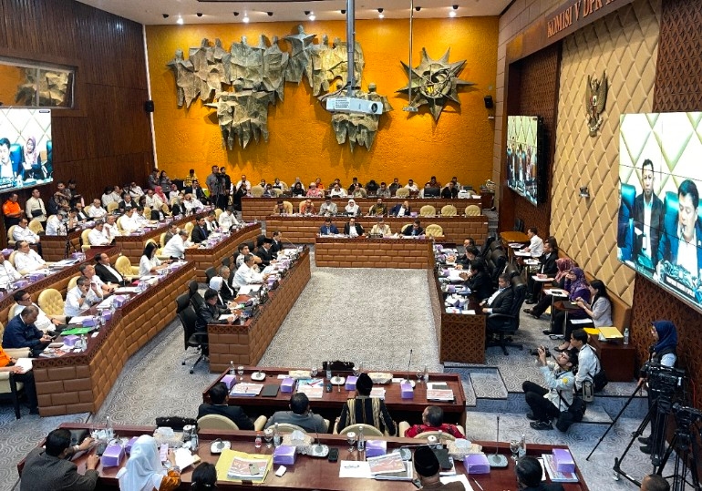 Rapat Perdana, Ketua Komisi V Senang Bertemu Para Menteri yang Dulunya Anggota DPR