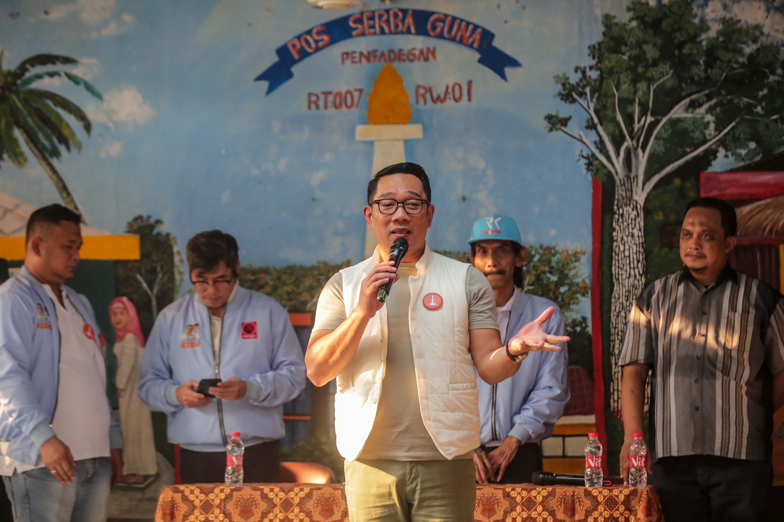 Kader KIM Plus Ketemu Pramono, Ridwan Kamil Klaim Kader PDIP Juga Ada yang Membelot