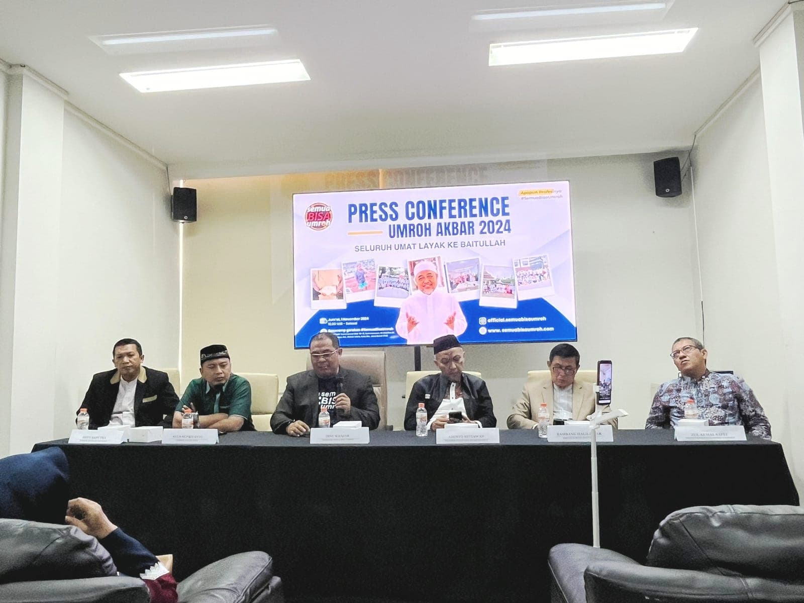 Naffar Tour Umrohkan Guru Ngaji Penghafal Al Quran 23 Juz dari Program Sedekah