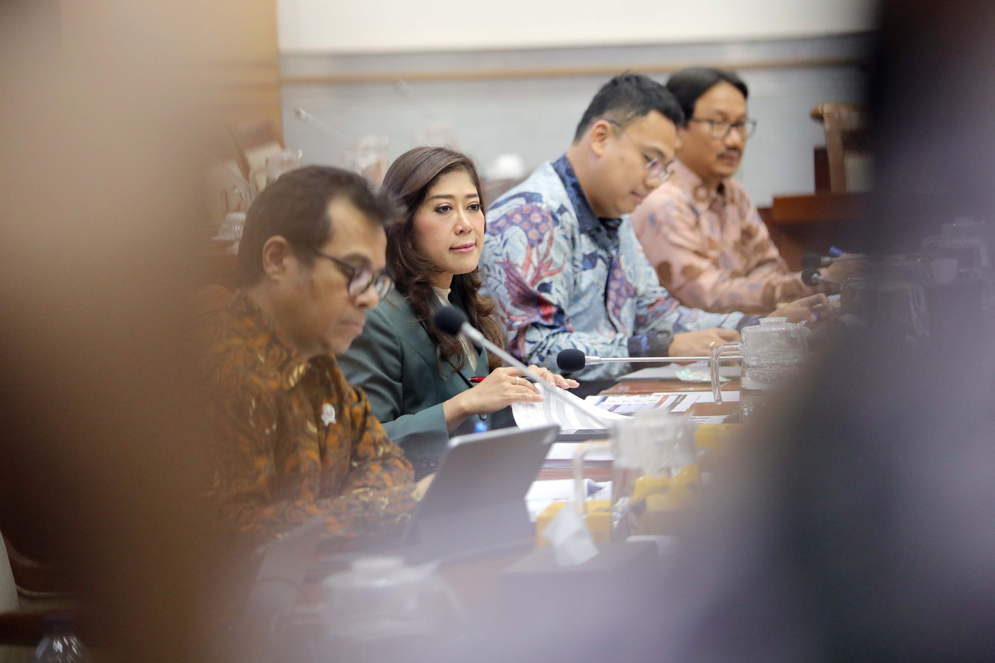 Rapat Bersama Komisi I DPR, Meutya Hafid Paparkan Langkah Strategis Berantas Judi Online