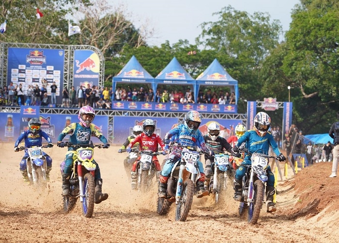 Sukses Lahirkan Crosser Muda Berbakat, Kratingdaeng Supercrosser 2024 Rampung Digelar di Tiga Kota