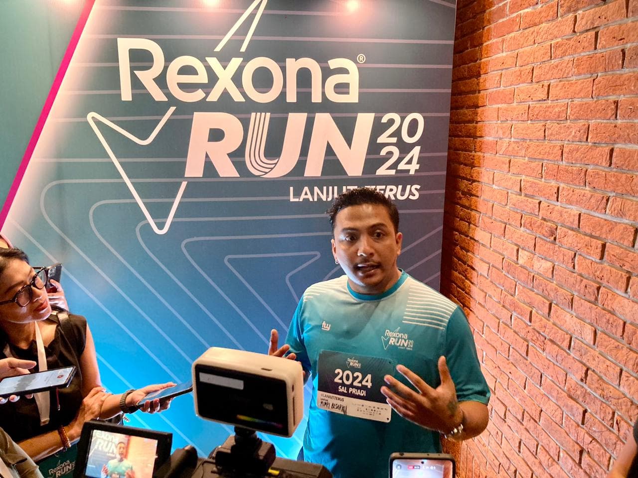 Sal Priadi Ajak Masyarakat Saksikan Video dan Bagikan Cerita 'Lanjut Terus'