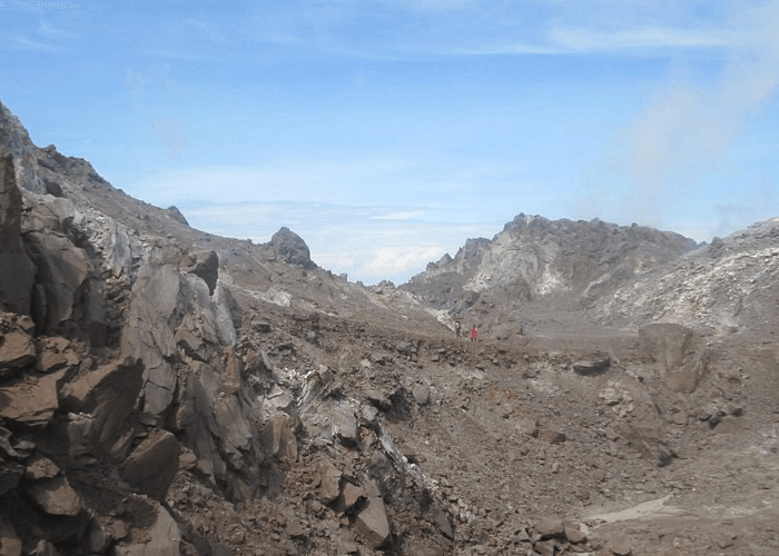 Gunung Rokatenda Naik Status Waspada, Ini Rekomendasi Badan Geologi