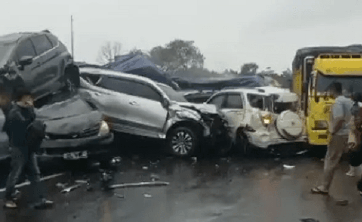 Hati-hati di Jalan, Dua Kecelakaan Terjadi di Tol Cipularang Dini Hari Tadi
