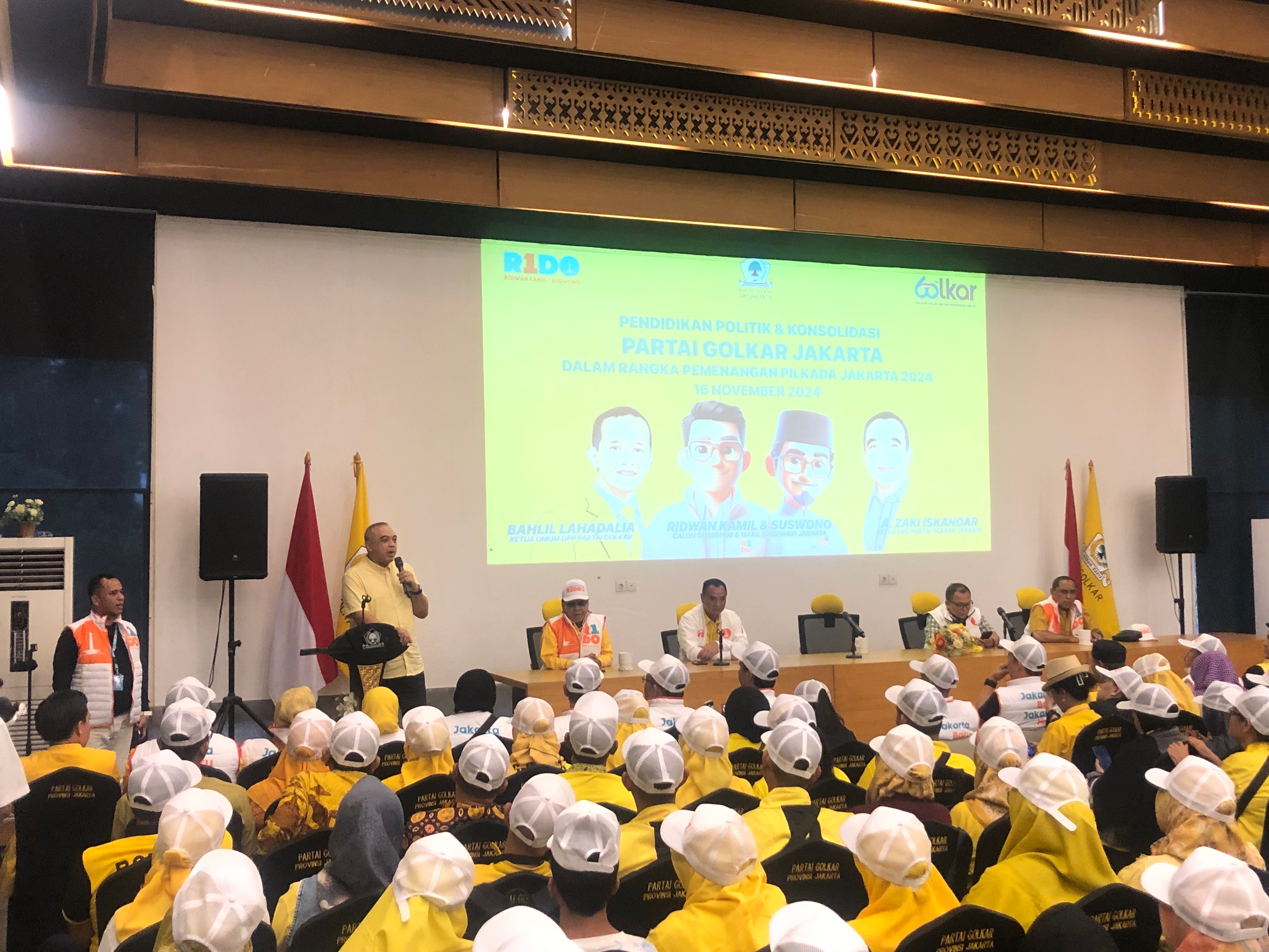 Konsolidasi Pengurus di Jaktim, Golkar Optimis Ridwan Kamil-Suswono Menang Satu Putaran