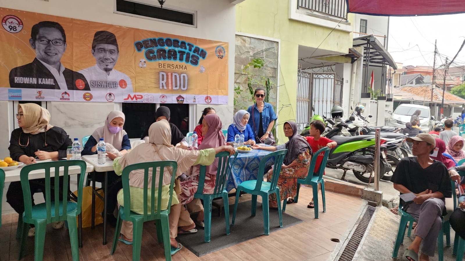 Dukung Ridwan Kamil-Suswono, Persaudaraan Relawan Jakarta Gelar Periksa Kesehatan Gratis
