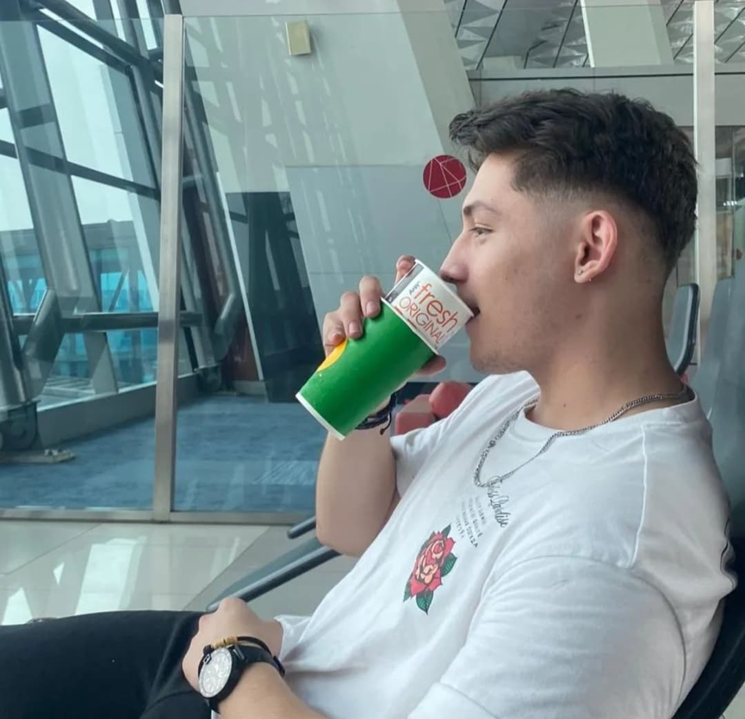 Lanchlan Gibson Klaim Dapat Tindakan Arogan Oknum Polantas di SCBD, Polda Metro Minta Maaf