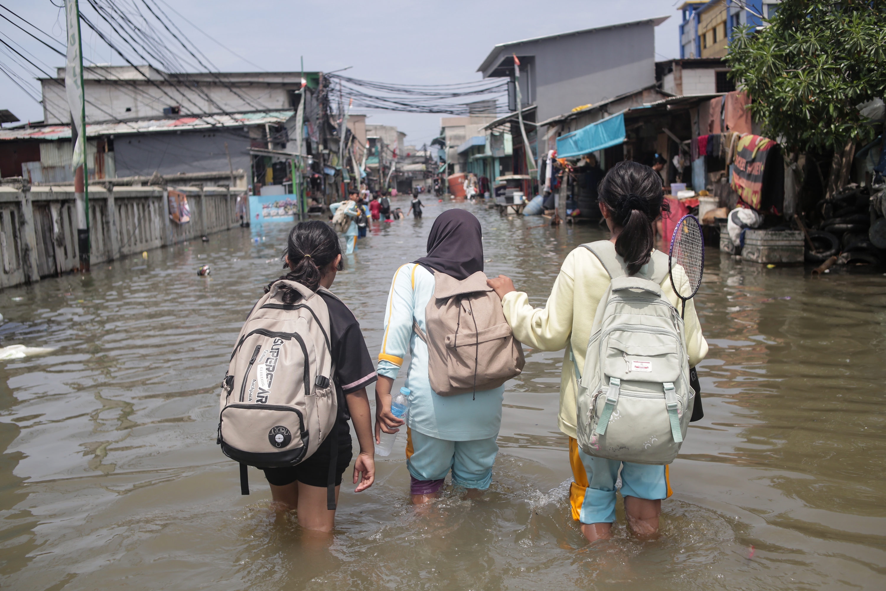 Tetap Waspada, Banjir Rob Pesisir Jakarta Berpotensi Terjadi hingga 20 Desember 2024