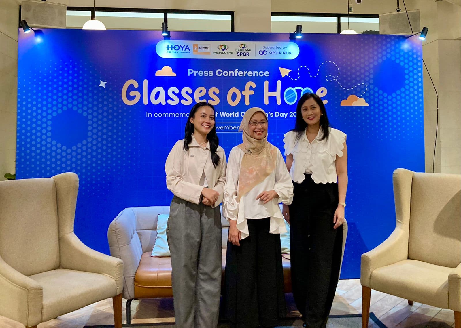 Dukung Kesehatan Mata Anak, HOYA Indonesia Luncurkan Program 'Glasses of Hope'