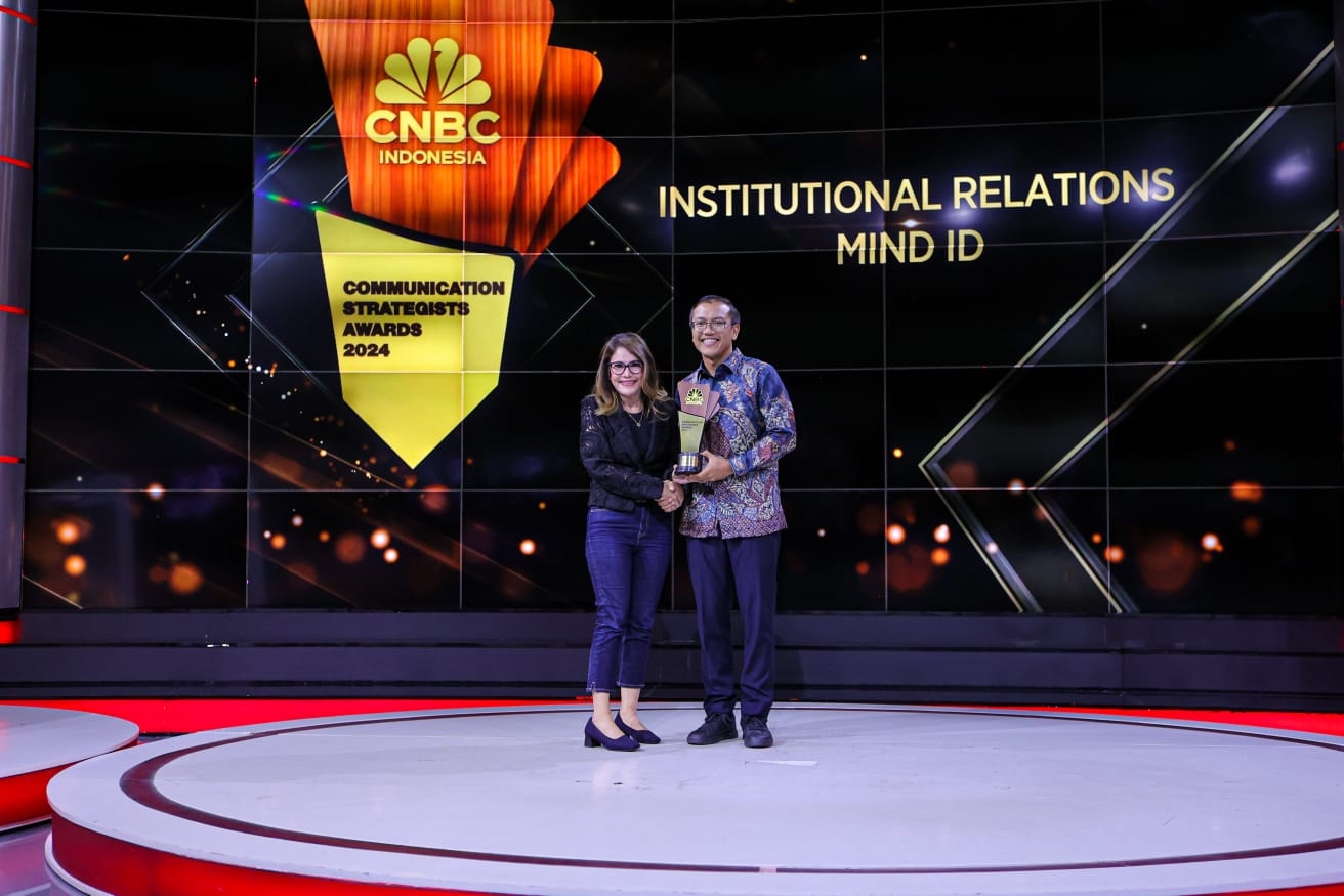 Penuh Prestasi, Selly Adriatika Raih Penghargaan Communication Strategists Awards