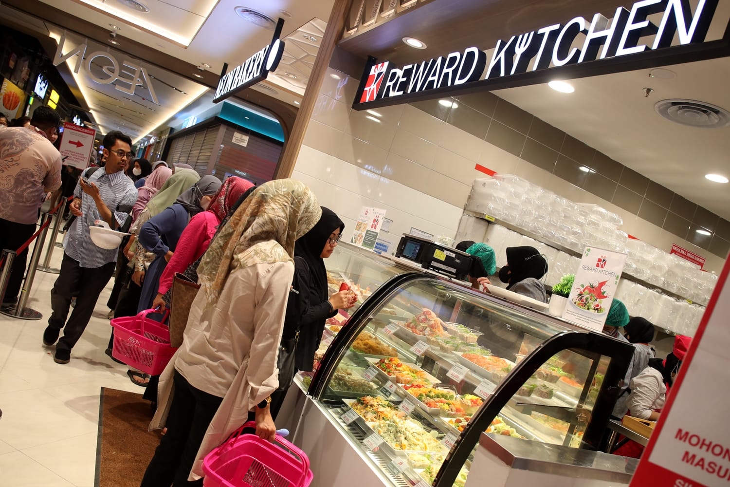 AEON Pakuwon Mall Bekasi Diserbu Pengunjung di Pekan Pertama Pembukaan