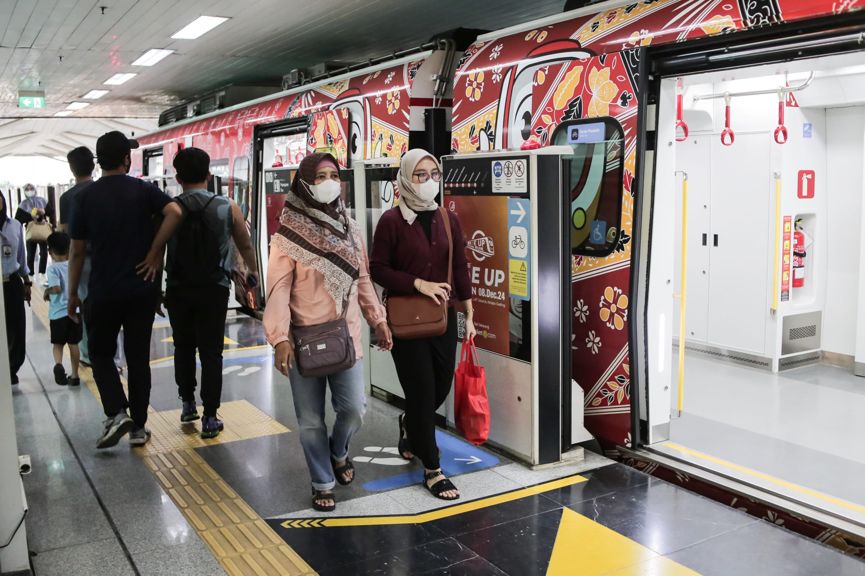 2 Stasiun LRT Terdekat Terminal Kampung Rambutan untuk Akses Mudah ke Terminal Bus