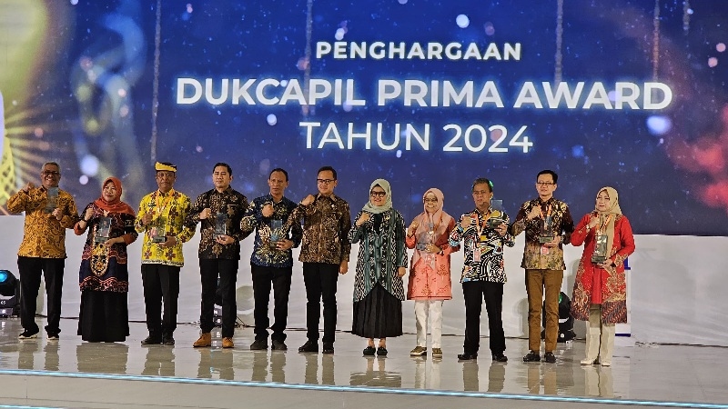 Perekaman KTP Elektronik dan IKD Tertinggi di Indonesia, Kaltim Diganjar Penghargaan Oleh Kemendagri