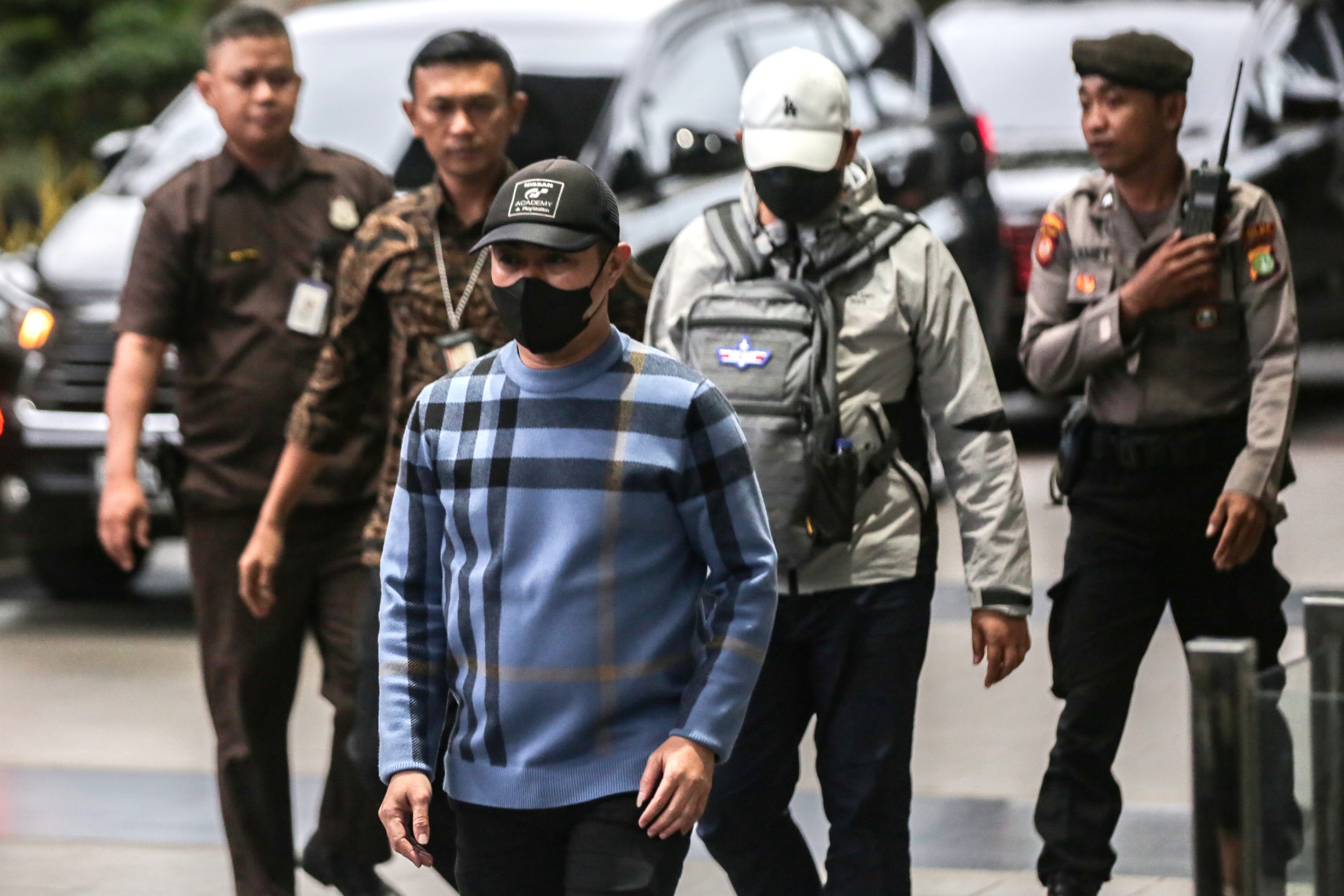 Tiba di KPK, Pj Wali Kota dan Sekda Pekanbaru Bungkam