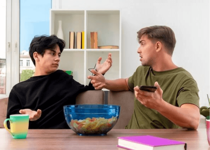 6 Tanda Seseorang Sebenarnya Tidak Tertarik Berteman dengan Kamu, Meskipun Tampak Baik di Awal!