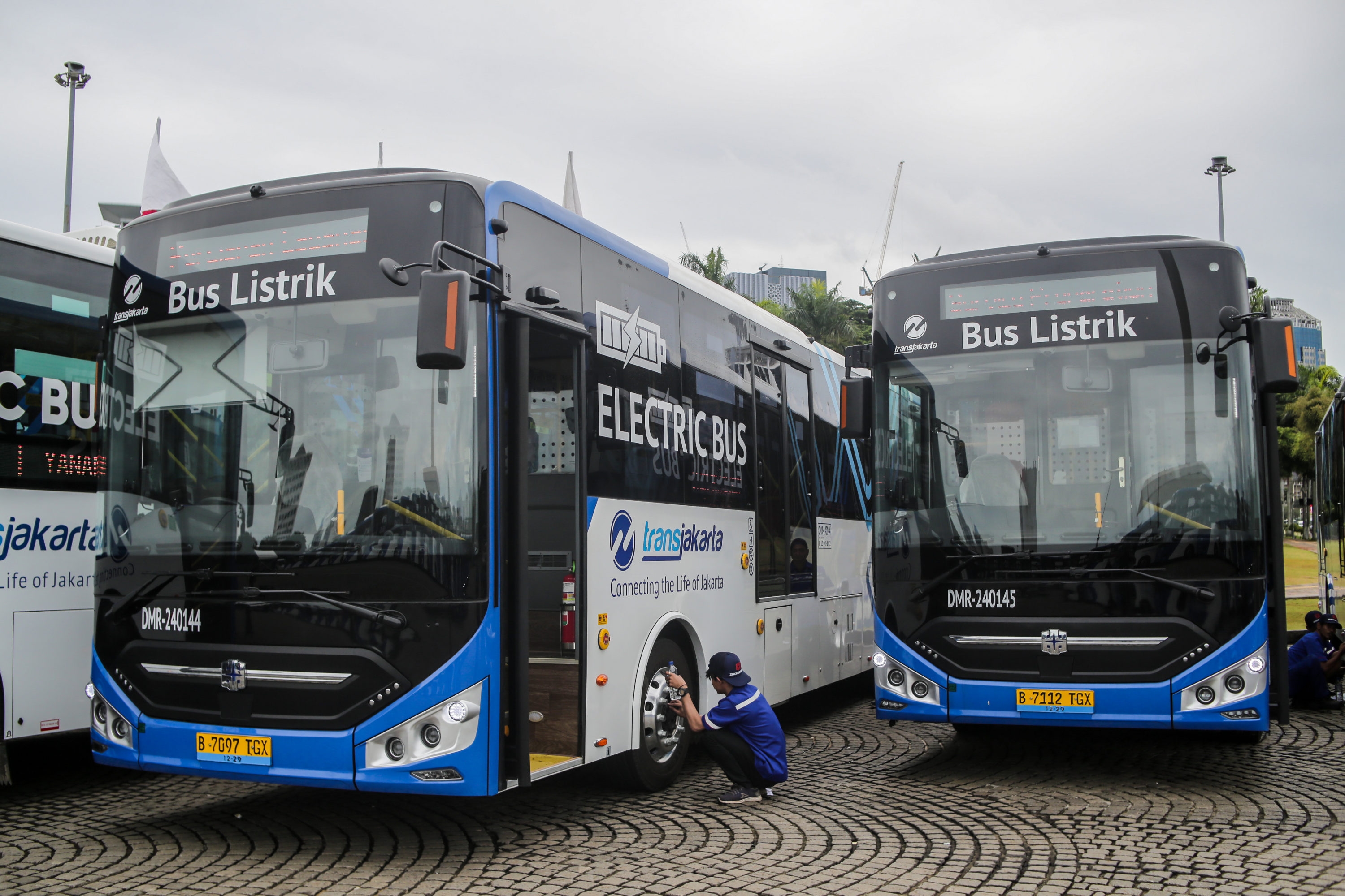 Jam Operasional Transportasi Publik di Malam Tahun Baru 2025, Cek Rinciannya!