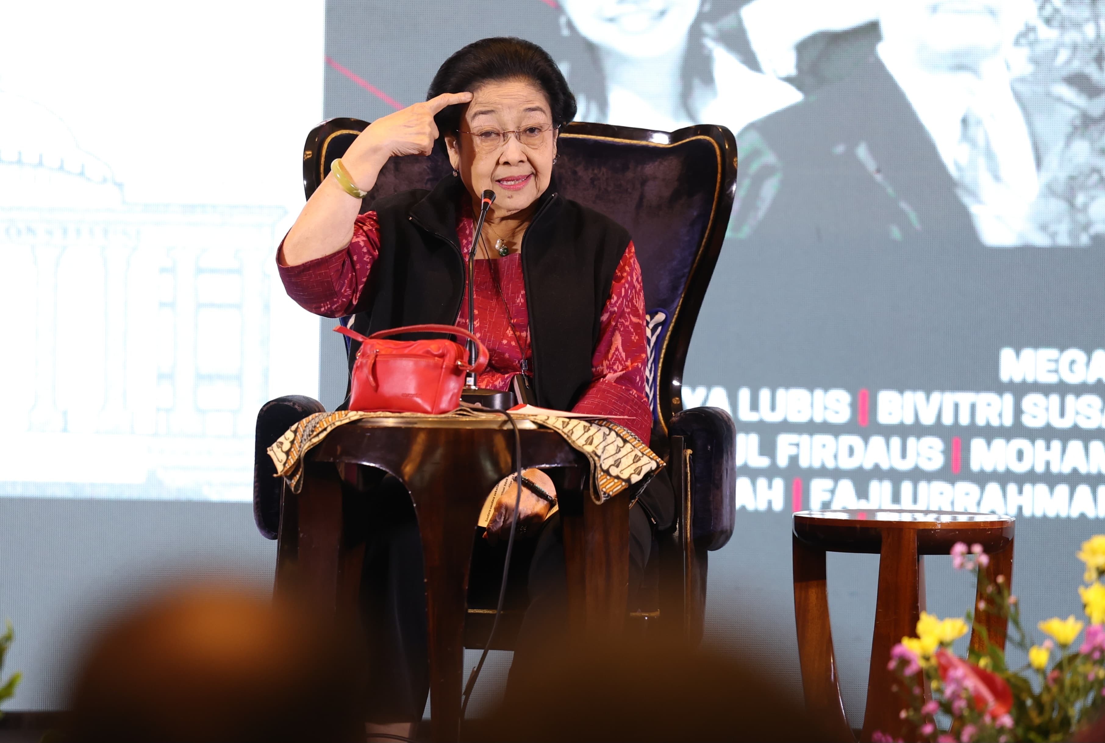 Megawati Ultimatum MK Selesaikan Sengketa Pilkada dengan Adil