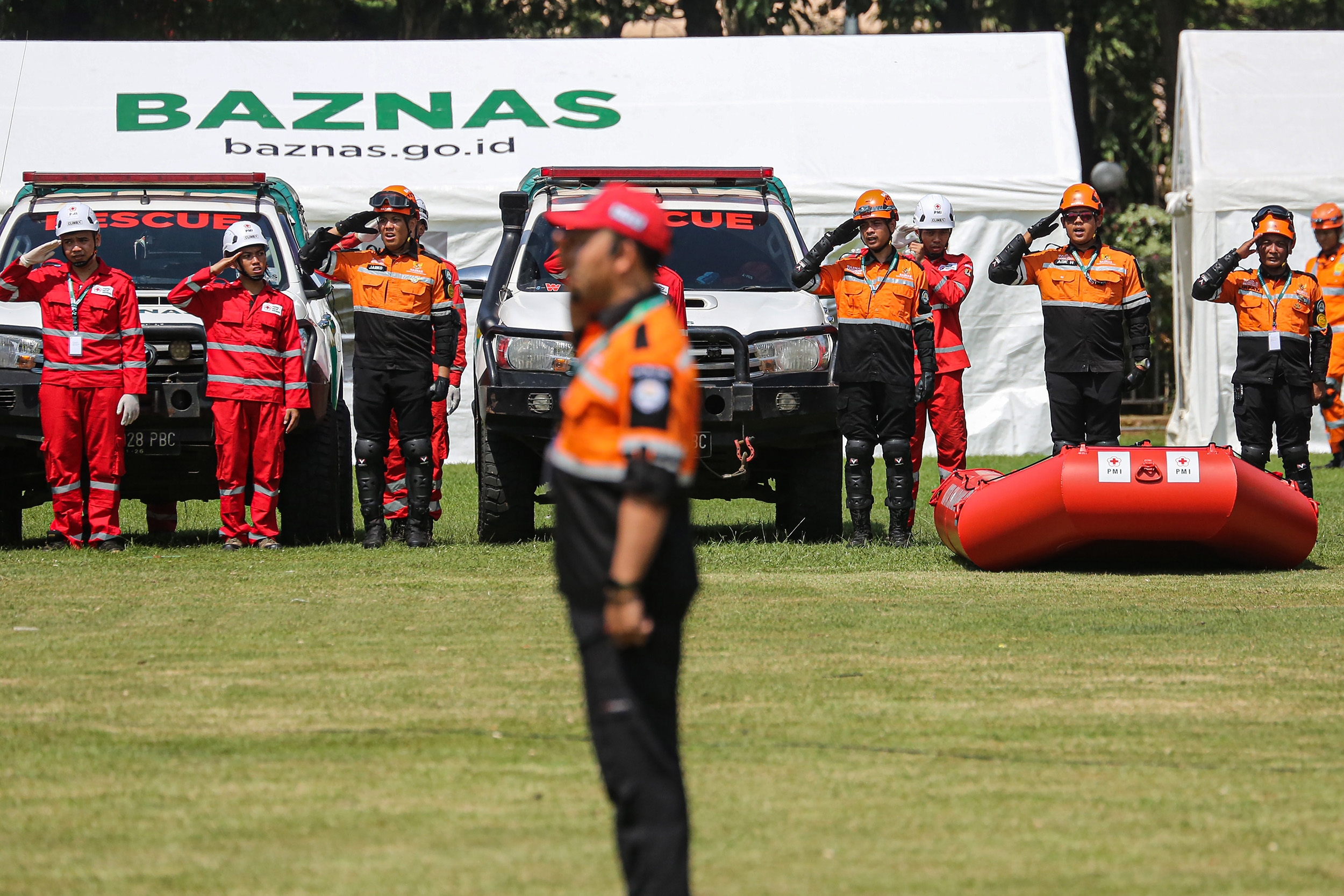 Bagaimana Perwujudan Nilai-nilai Pancasila dalam Bidang Pertahanan Keamanan di Lingkungan Masyarakat?