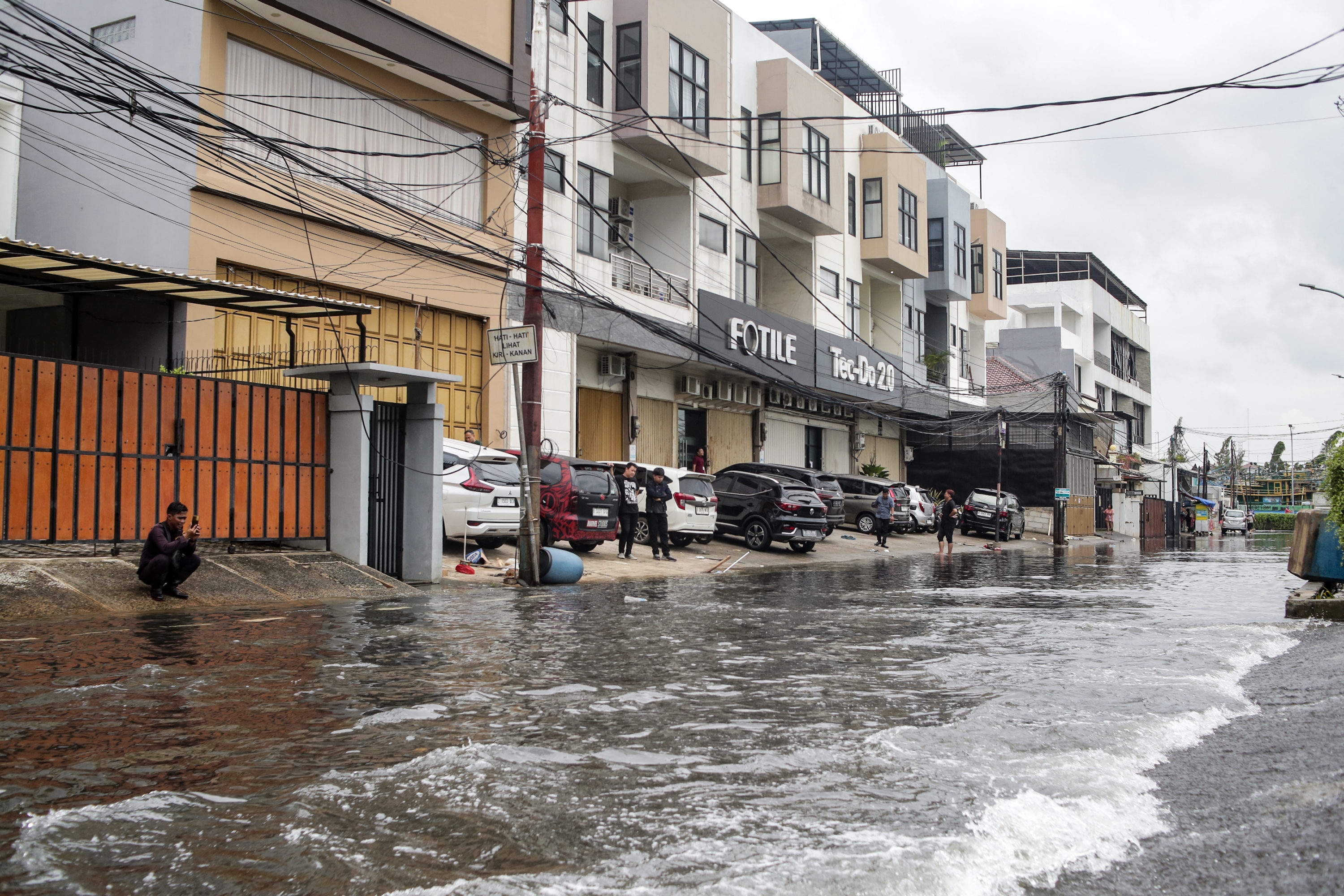 Sejumlah Lokasi di Jakarta Utara Masih Terdampak Banjir Rob