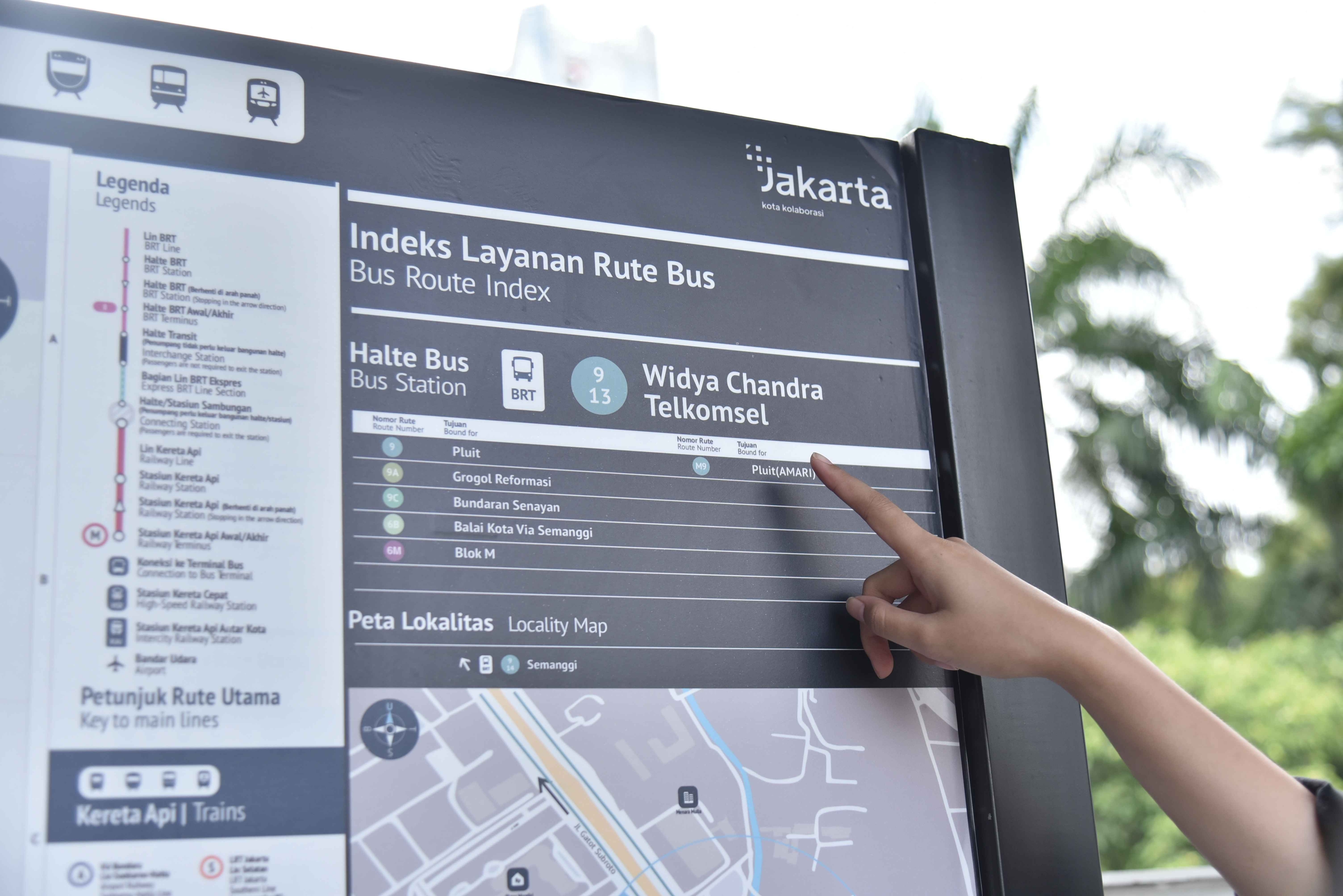 Telkomsel dan Transjakarta Resmikan Hak Penamaan Halte Widya Chandra Telkomsel