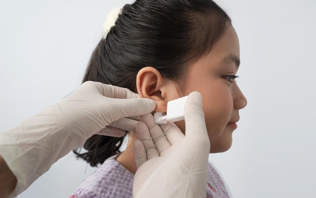 Inovasi Tindik Telinga Anak: Aman dan Higienis Bersama dr.evoo