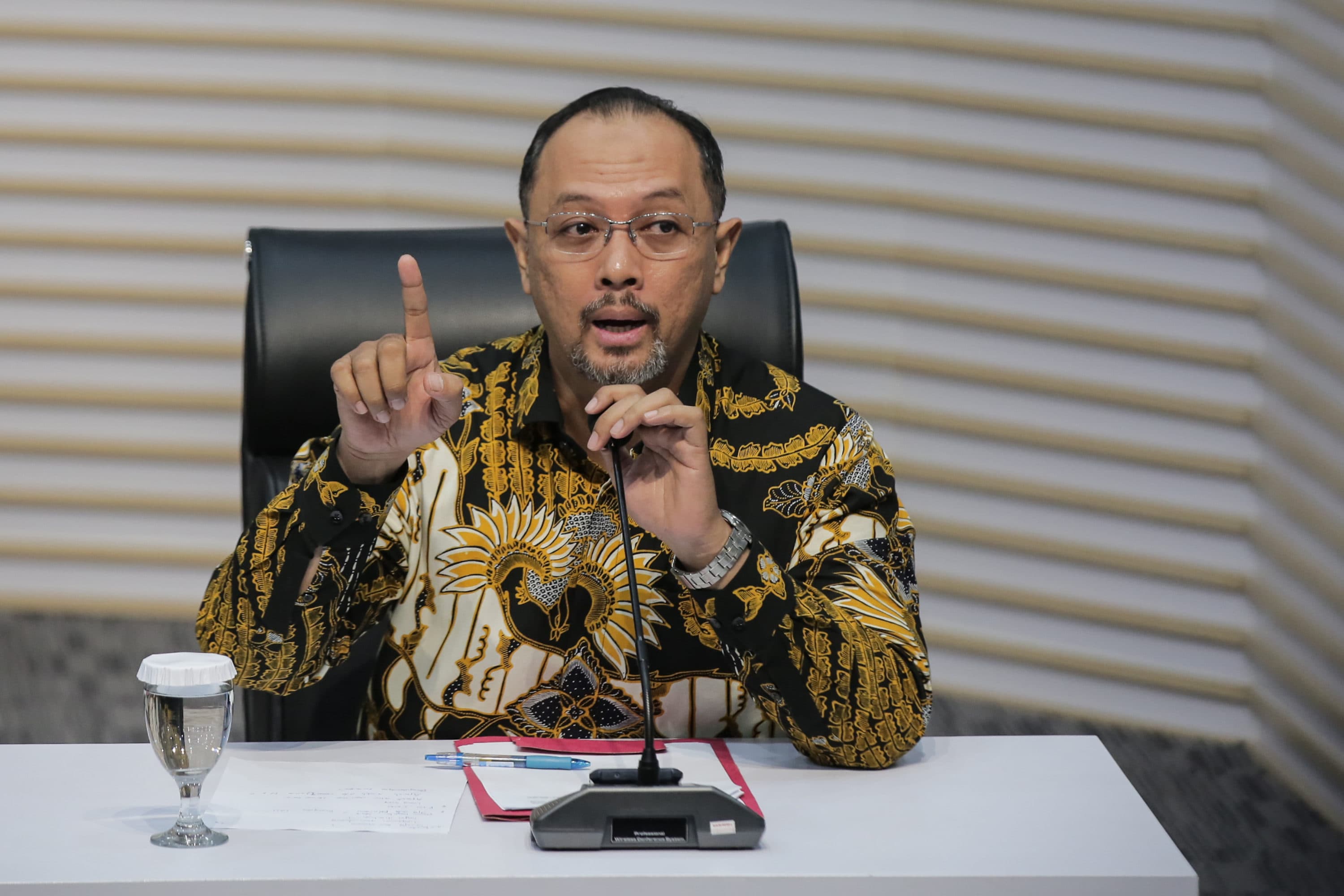 KPK: Motor Royal Enfield di Rumah Ridwan Kamil Diduga Terkait Korupsi BJB