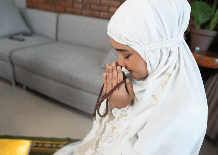 Bacaan Doa Akhir Tahun 2024 dan Awal Tahun 2025: Waktu Membaca dan Manfaatnya