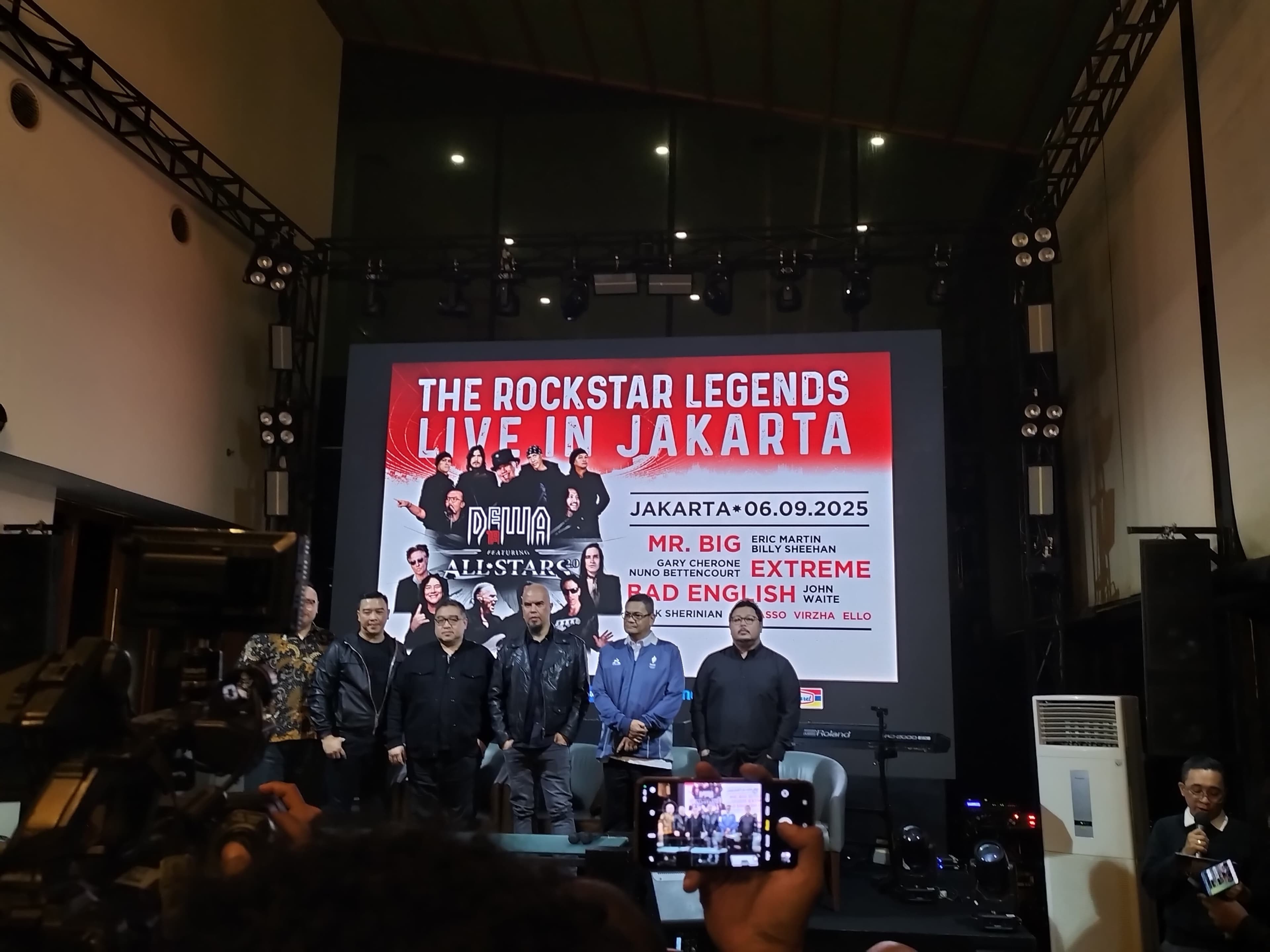 Disurati Erick Thohir, Dewa 19 Undur Konser demi Timnas Indonesia