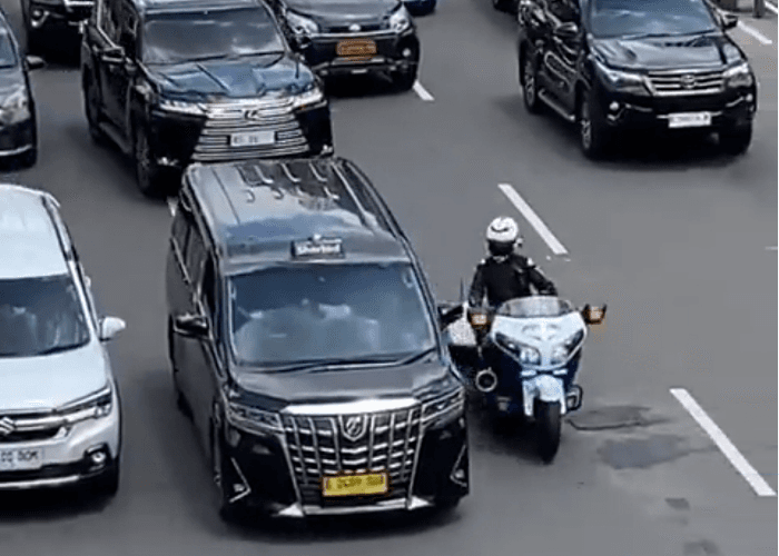 Korlantas Polri Tindak Petugas Patwal Mobil RI 36 yang Arogan