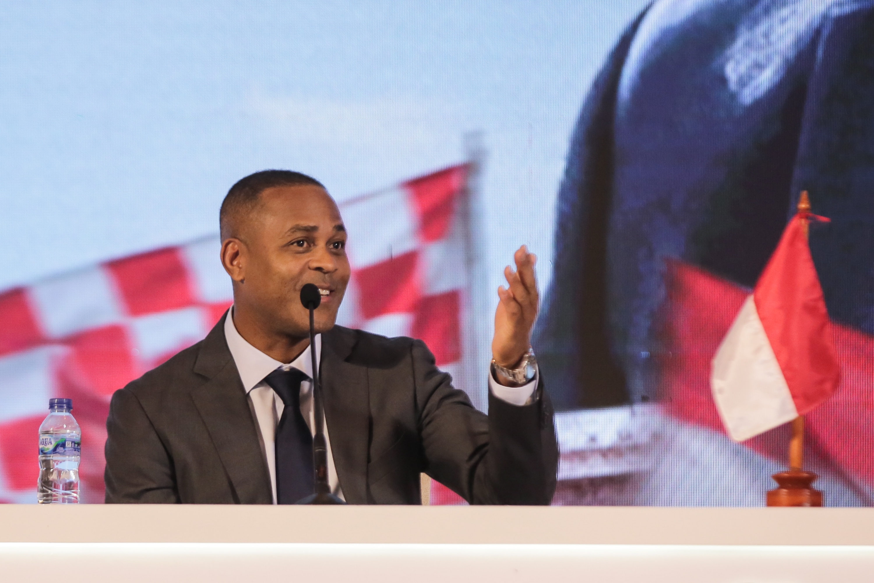 Patrick Kluivert Tertarik Pelajari Agama Islam Seperti Shin Tae-yong?