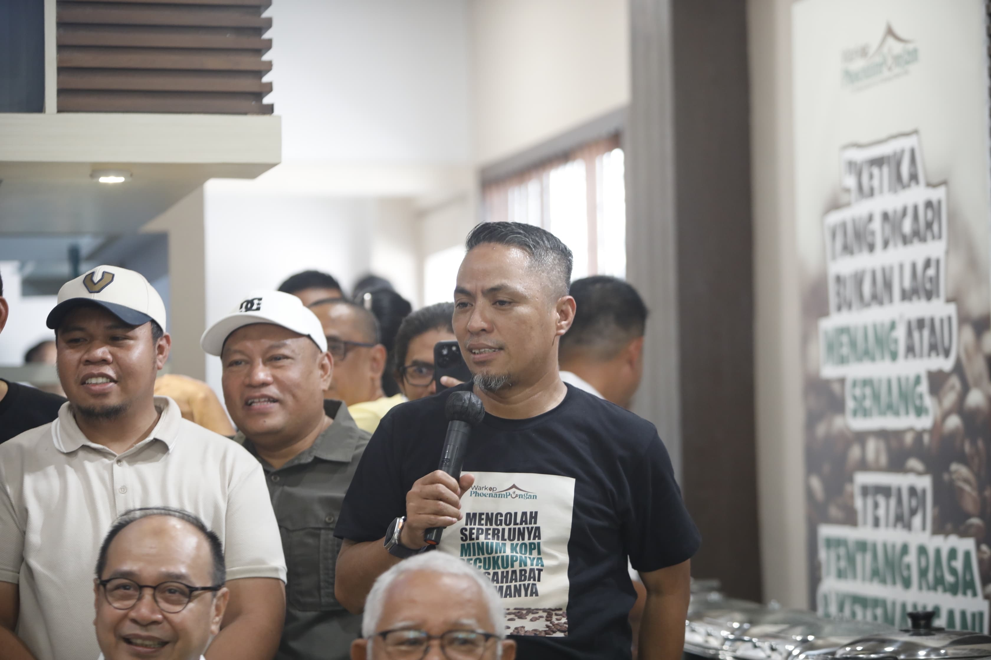 Warung Kopi Phoenampungan: Ruang Pertemuan dan Pertukaran Gagasan Para Aktivis Nasional