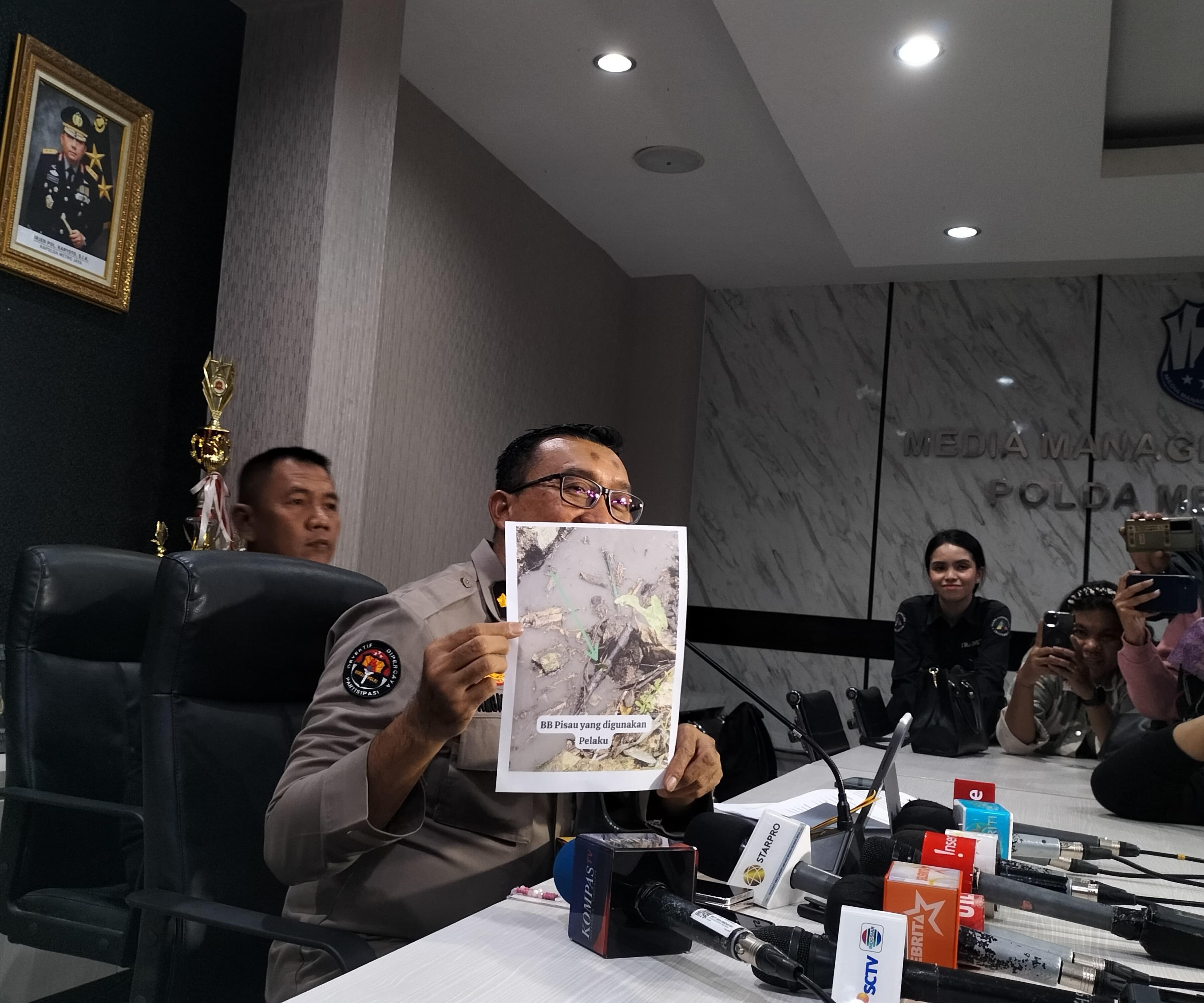Pisau Modifikasi Jadi Alat Nanang Gimbal Habisi Sandy Permana