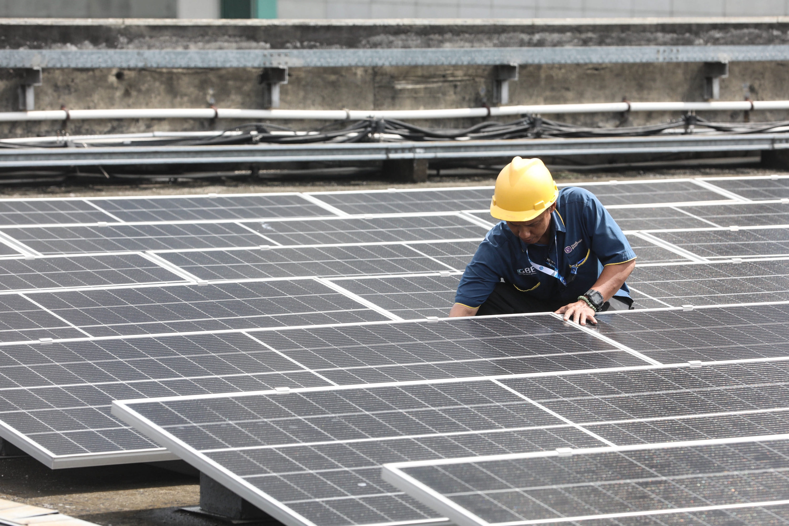 Bagaimana Prinsip Kerja Sel Surya dalam Mengubah Energi Matahari Menjadi Listrik? Simak 4 Hal Ini
