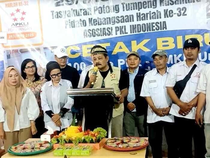 Harlah Ke-32, dr. Ali Mahsun ATMO: Kembalikan Peran Penting PKL Indonesia sebagai Mutiara Bangsa