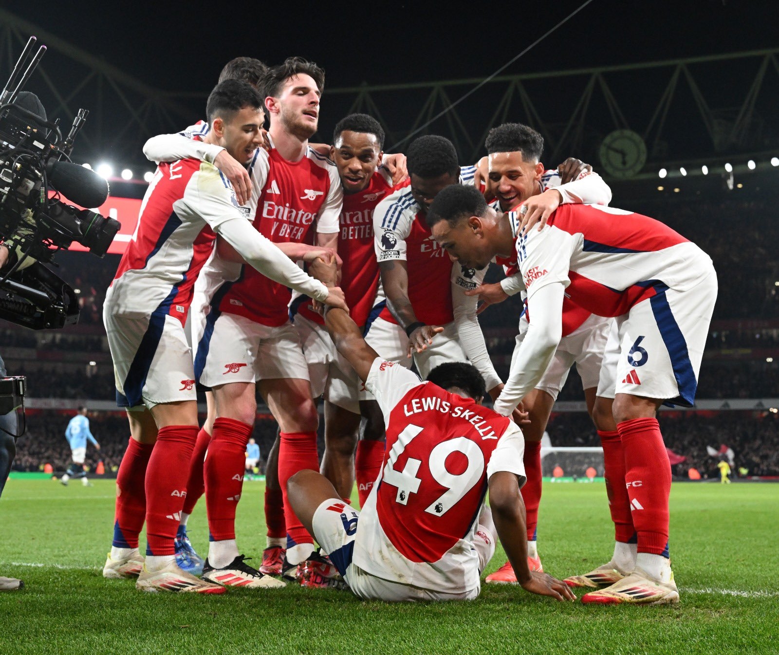Hasil dan Klasemen Liga Inggris: Arsenal Gilas Man City, MU Tersungkur di Tangan Crystal Palace