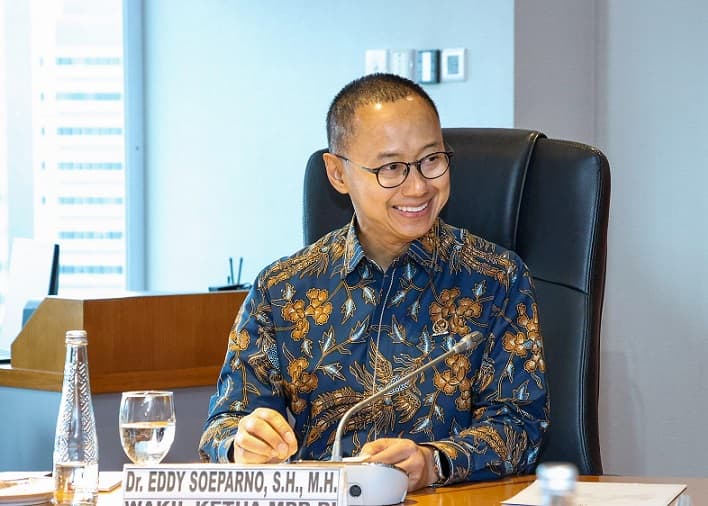 MPR RI Harap Pemerintah Buat Ruang Diskusi Tanggapi Seruan Tagar KaburAjaDulu