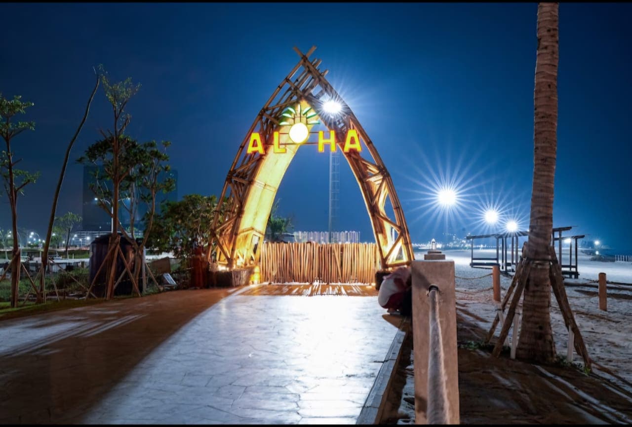Ternyata Berkunjung ke Pantai Aloha dan Land's End PIK 2 Sangat Mudah Menggunakan Transportasi Umum