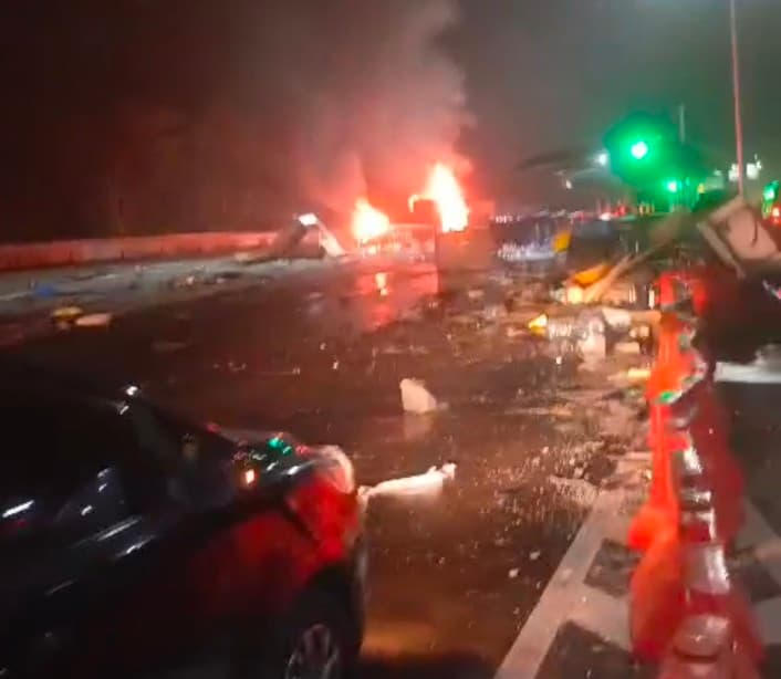 Kecelakaan Maut Terjadi di Gebang Tol Ciawi, 8 Orang Meninggal Dunia