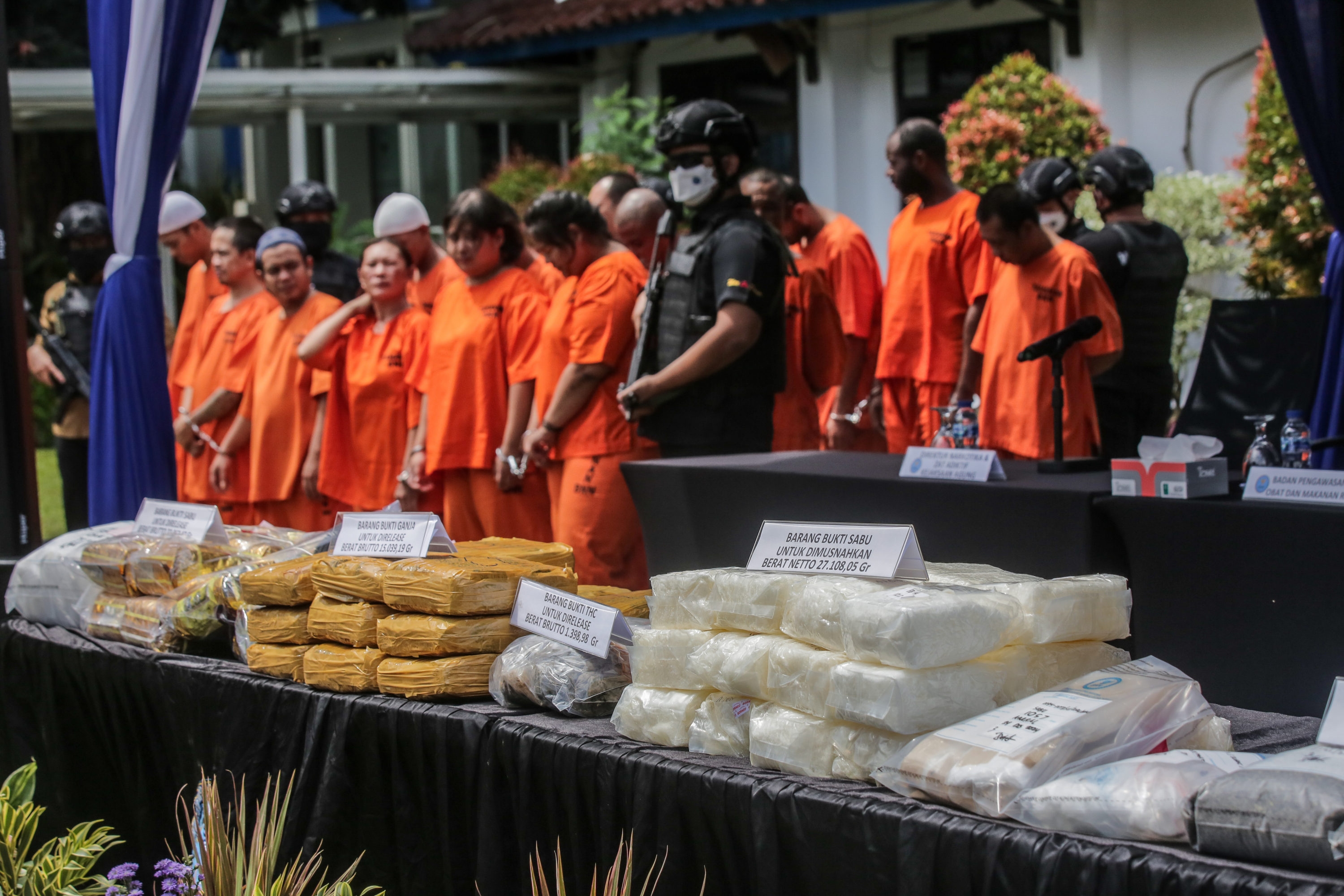 Bagaimana Bentuk Kesadaran Warga Negara Indonesia dalam Menghadapi Setiap Bentuk Ancaman yang Mengarah pada Bangsa dan Negara Indonesia?