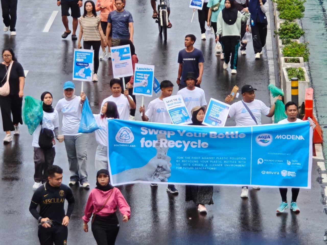 POPSEA Gelar Acara Tukar Botol Plastik di CFD Bundaran HI